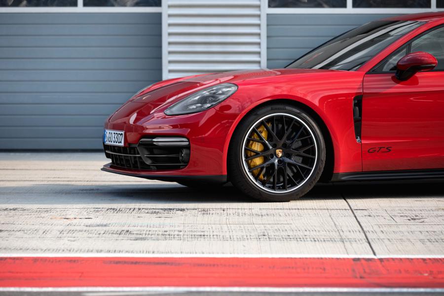Детали экстерьера Porsche Panamera GTS (971) 2018 года  (WW) (фото 14 из 42)